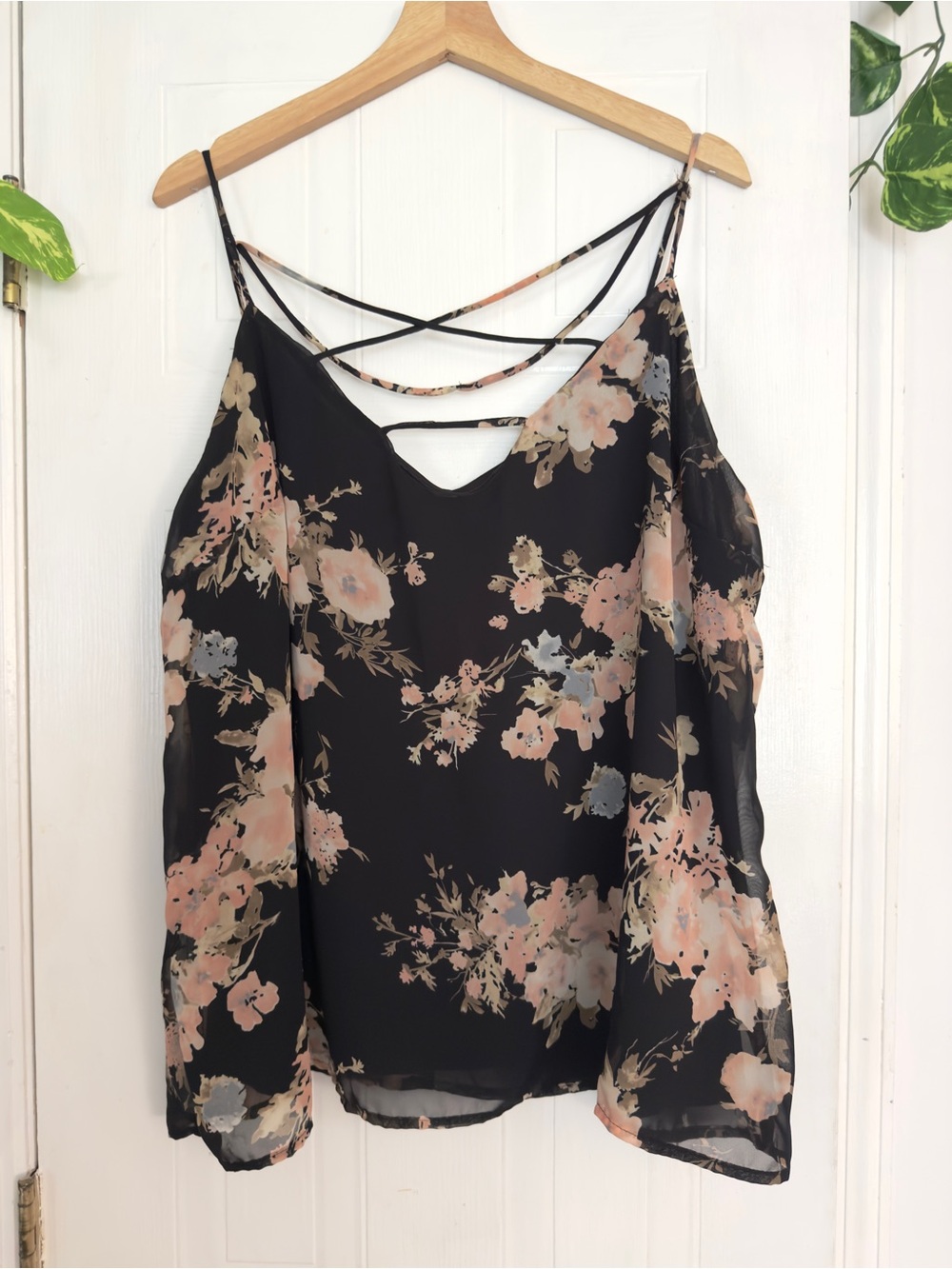 Charlotte Russe Black Floral Strappy Camisole with Pink Accents 2X
